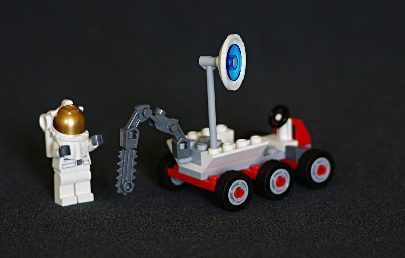 a11_3365_space_moon_buggy.jpg