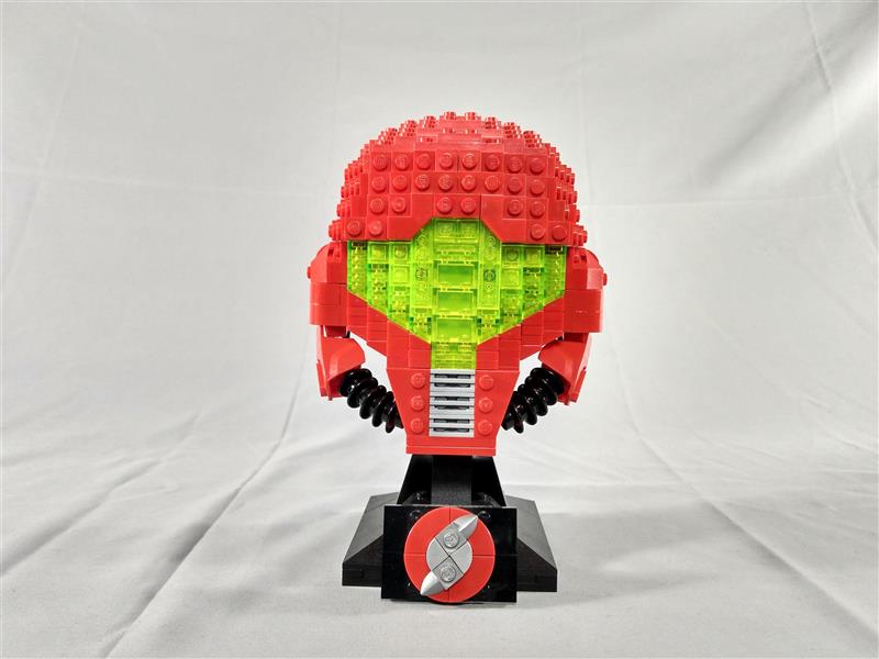 01_samus-aran-helmet.jpg