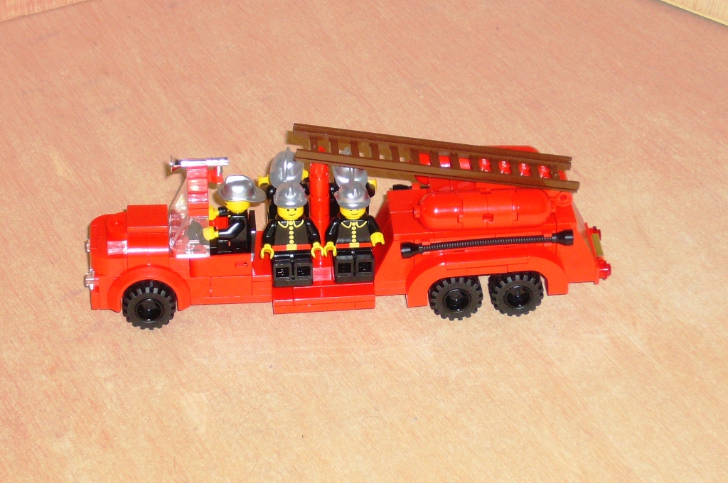 old_fire_truck_3.jpg