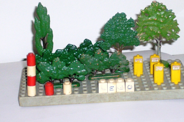 old_lego.jpg