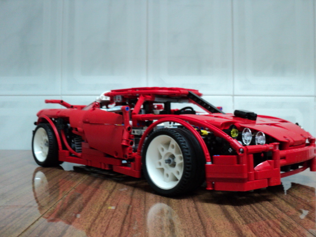 koenigsegg_lego.jpg