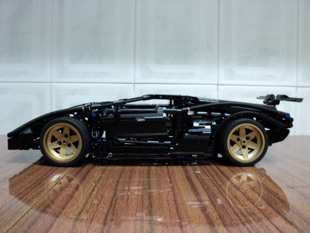 lamborghini_countach_lego.jpg