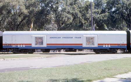 z_american-freedom-train-consist-110-display-car-01-450x.jpg