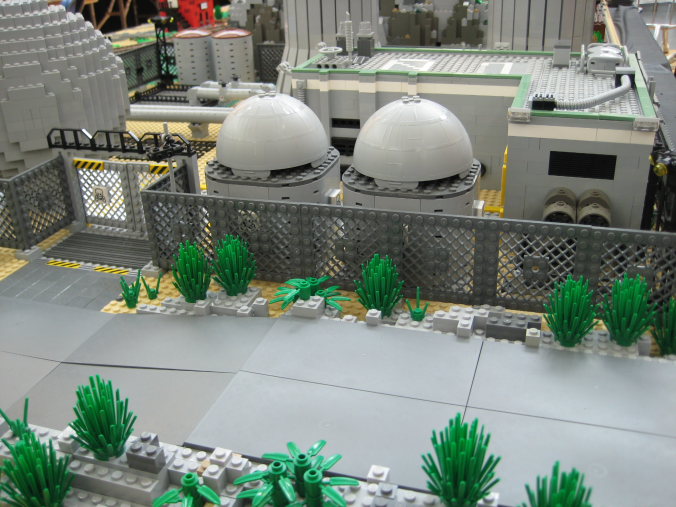 lego-nuclear-power-plant-0813-001.png