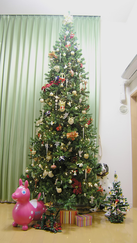 angel_tree01a.jpg