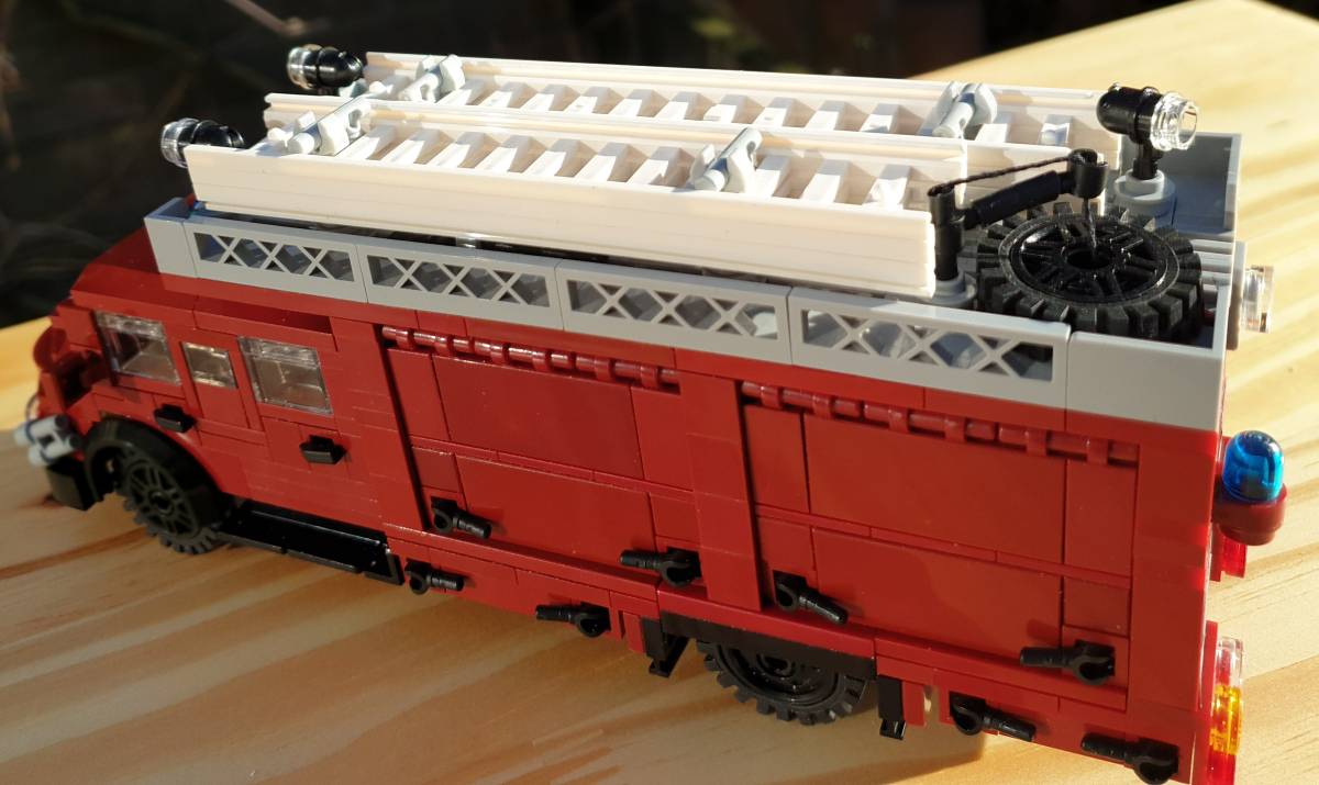 015_mercedes-benz-geraetewagen.jpg