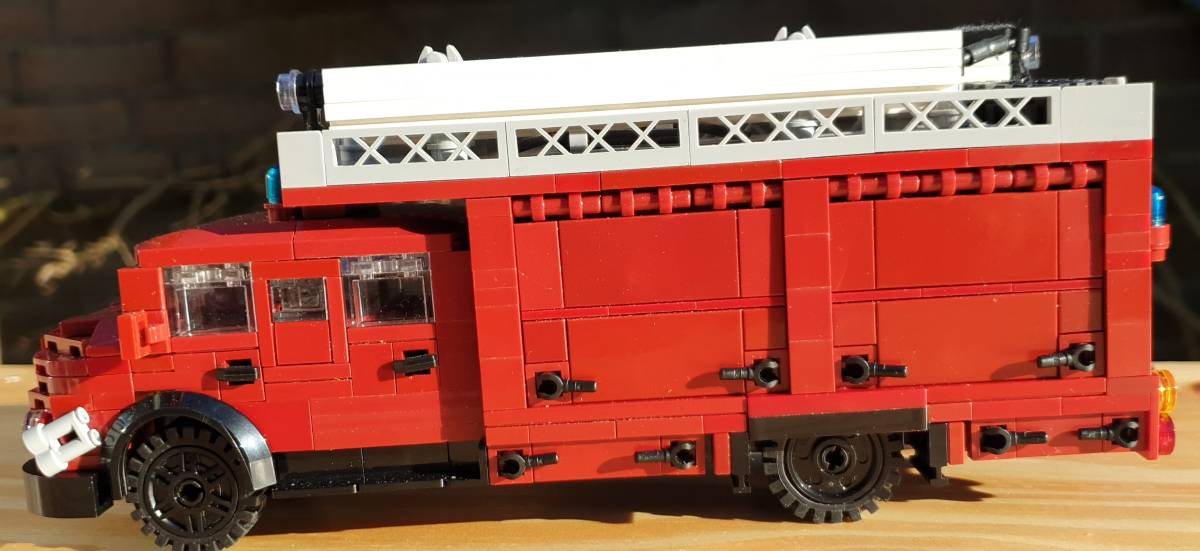 016_mercedes-benz-geraetewagen.jpg