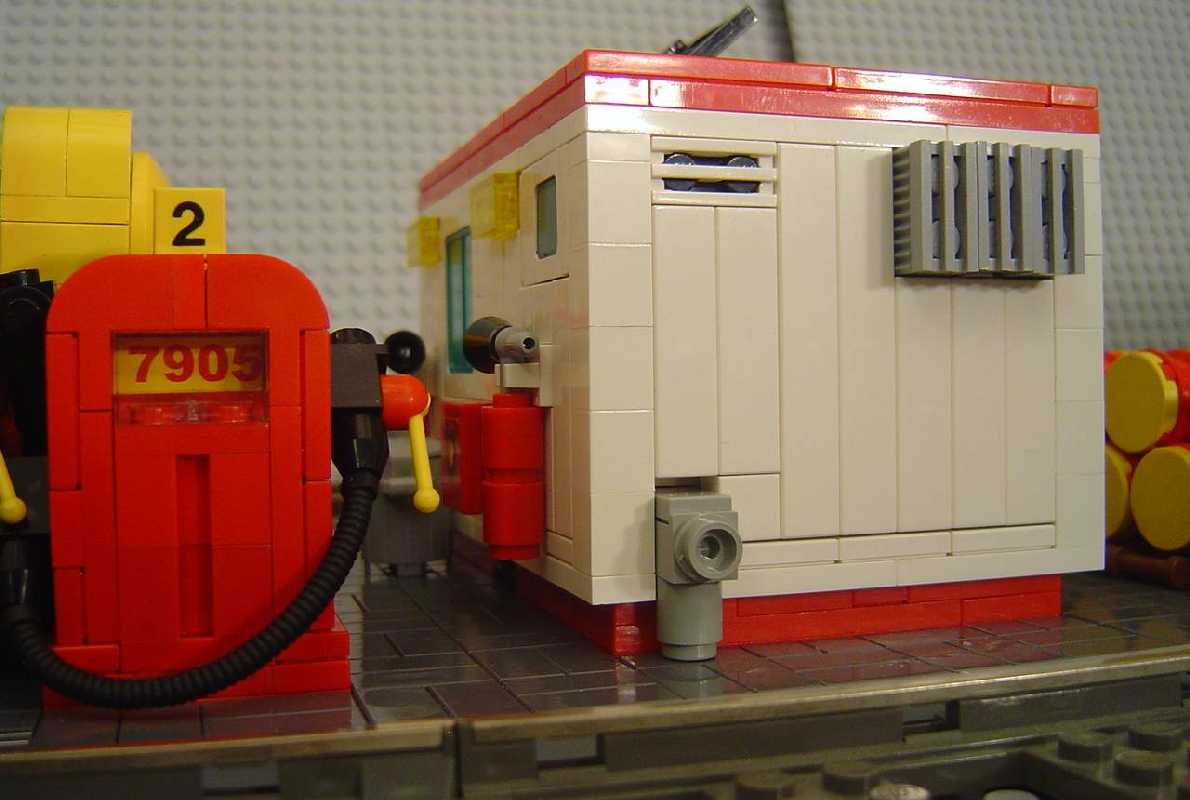 015_cabin.jpg