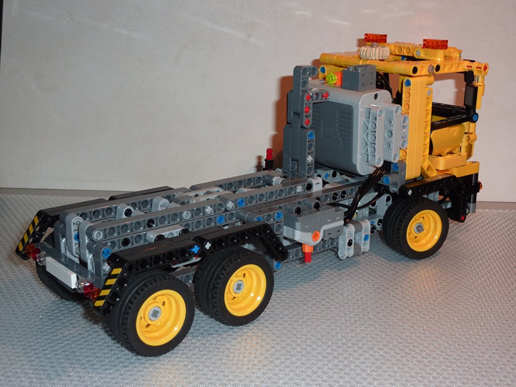 lego8052_mod_12.jpg