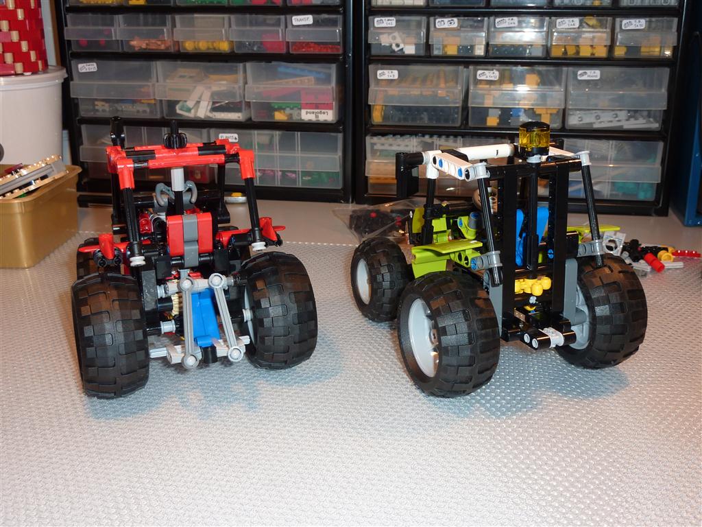 lego8048_model-b_vs_tractor8049_02.jpg