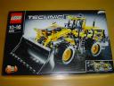 FrontLoader8265