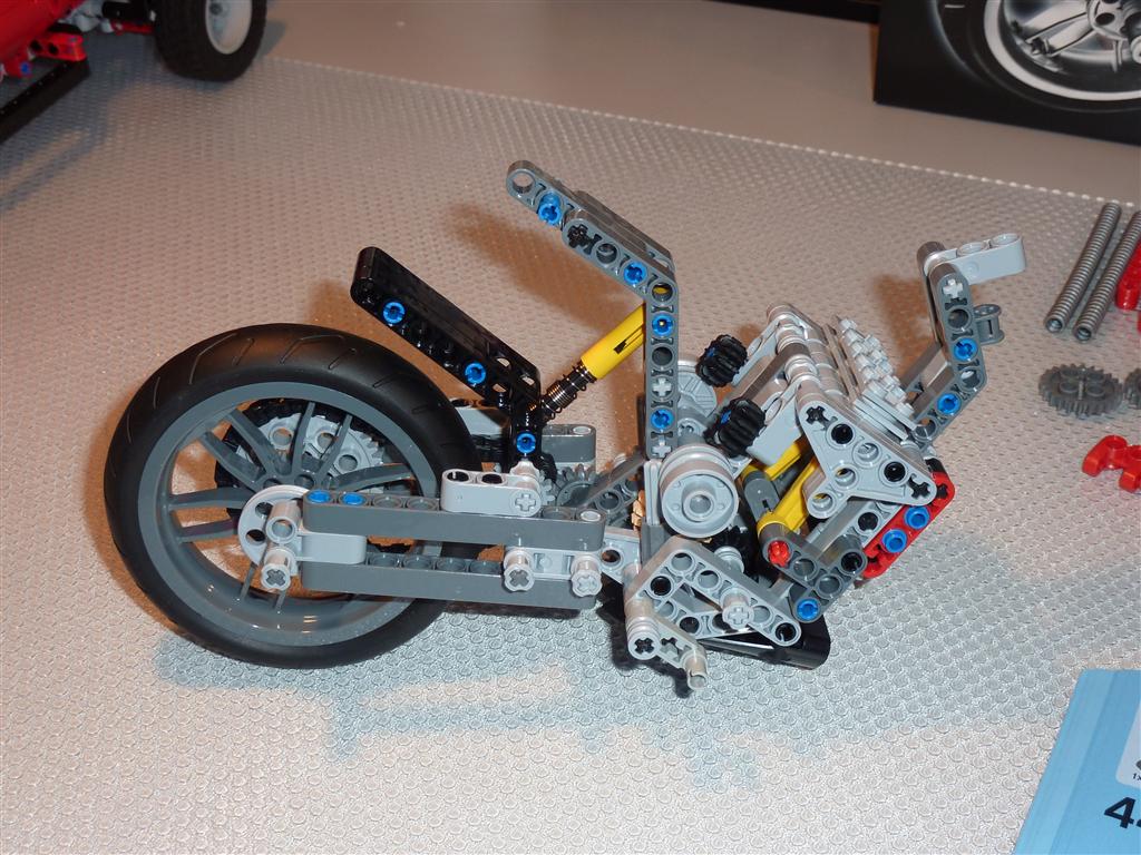 lego8051_018.jpg