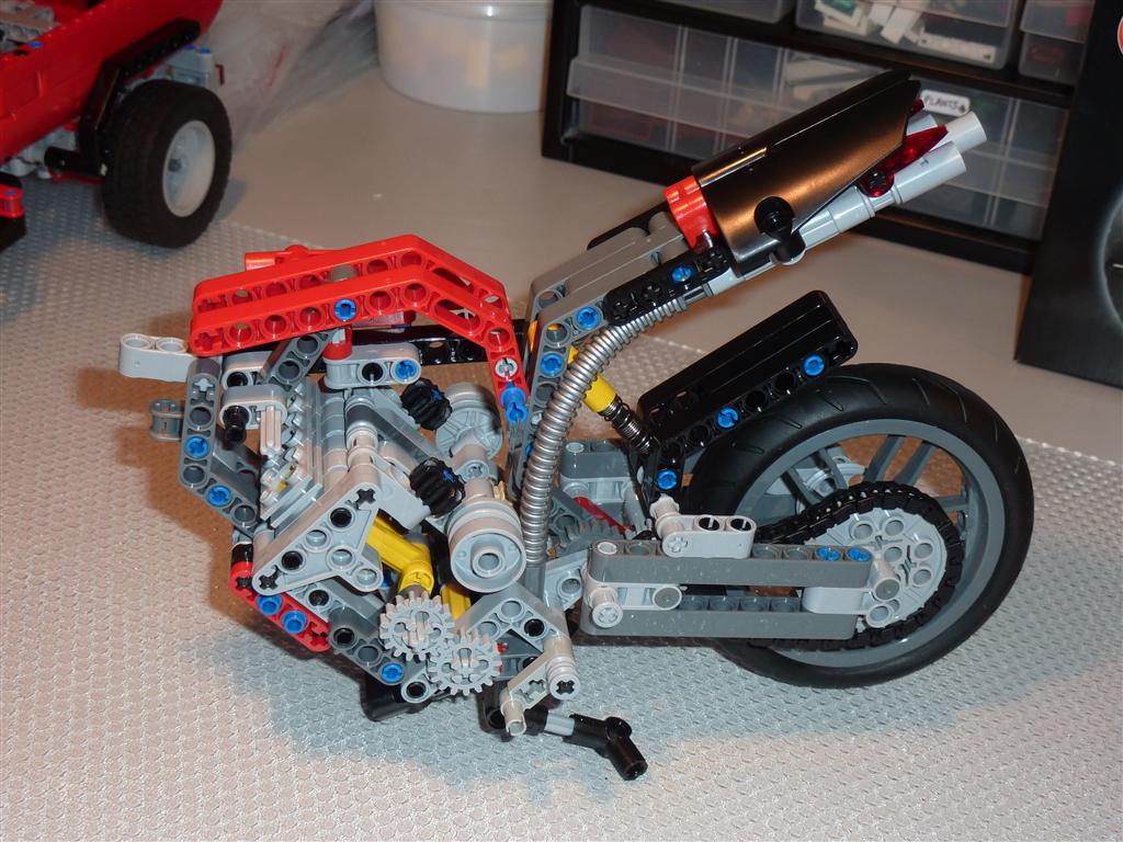 lego8051_023.jpg