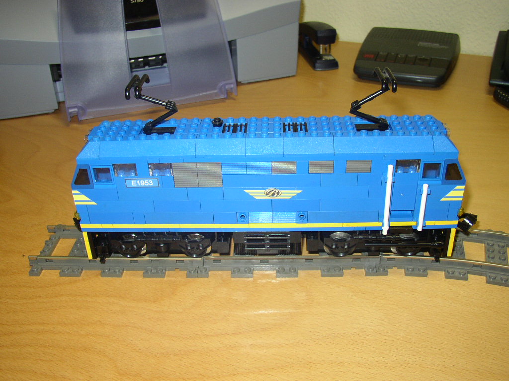 blue-train_6.jpg