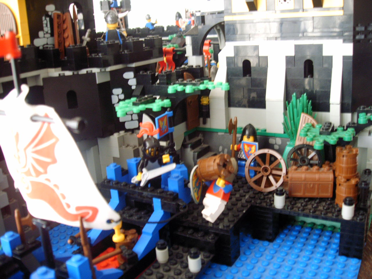 detail_castle_dock_2.jpg