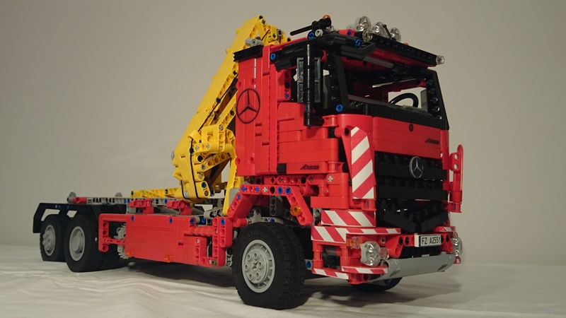 mercedes-arocs_21931397222_o.jpg