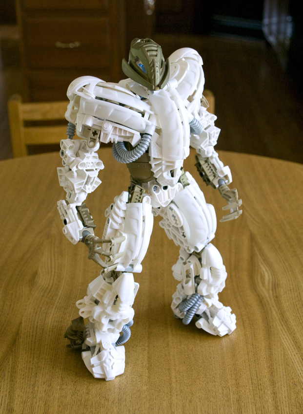 whitemakuta.jpg