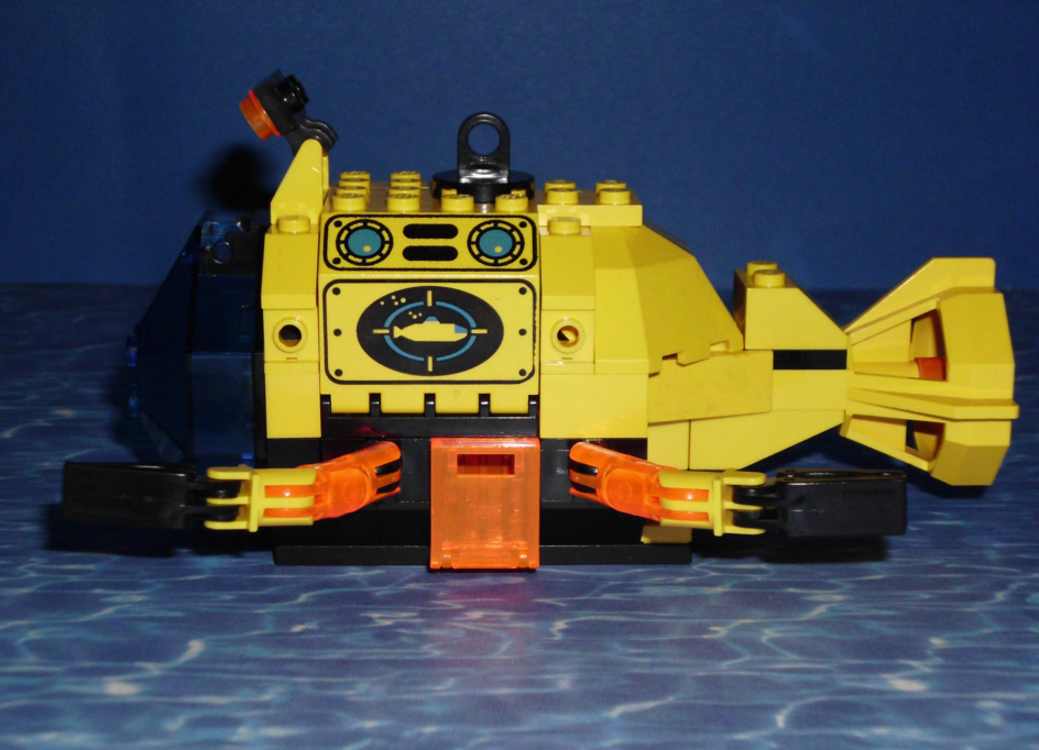 0050-discoverysub-side.jpg