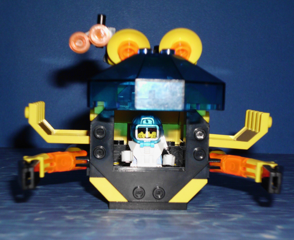 0040-expeditionsub-front.jpg