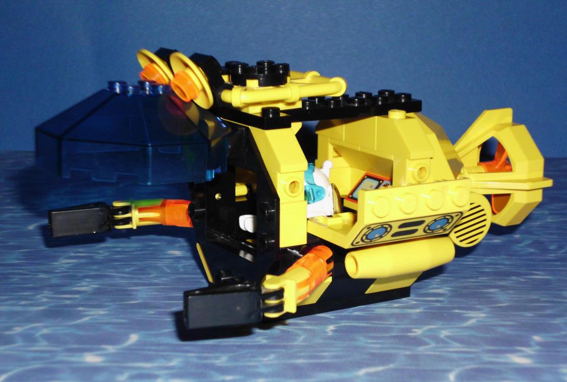 0050-expeditionsub-open.jpg