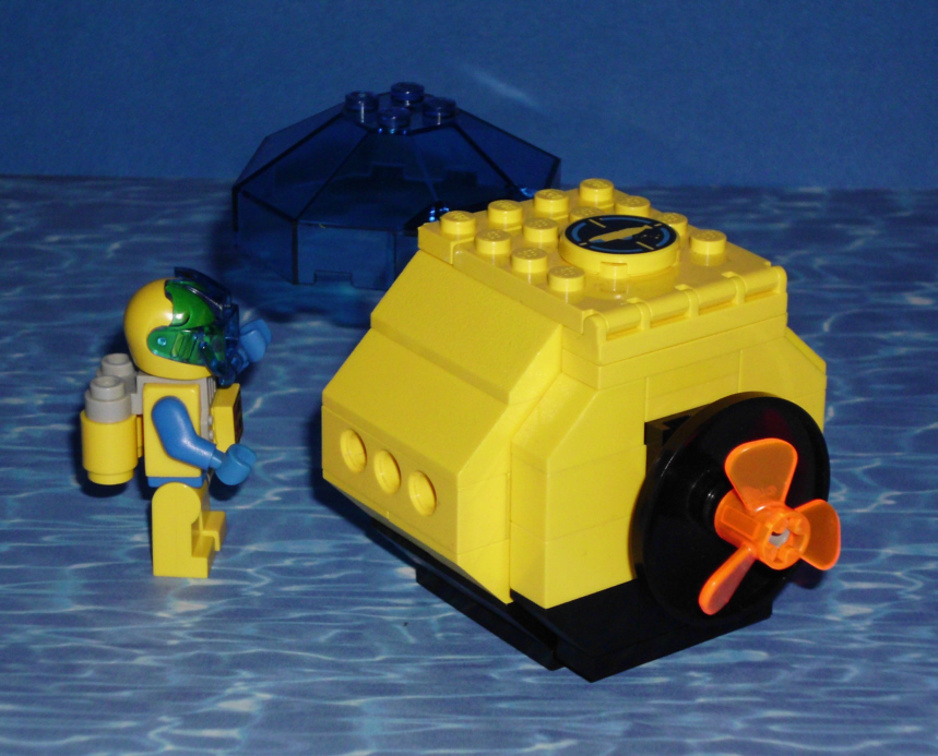 0030-submarinecapsule-back.jpg