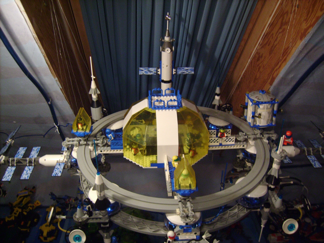 01_spacecenter.jpg