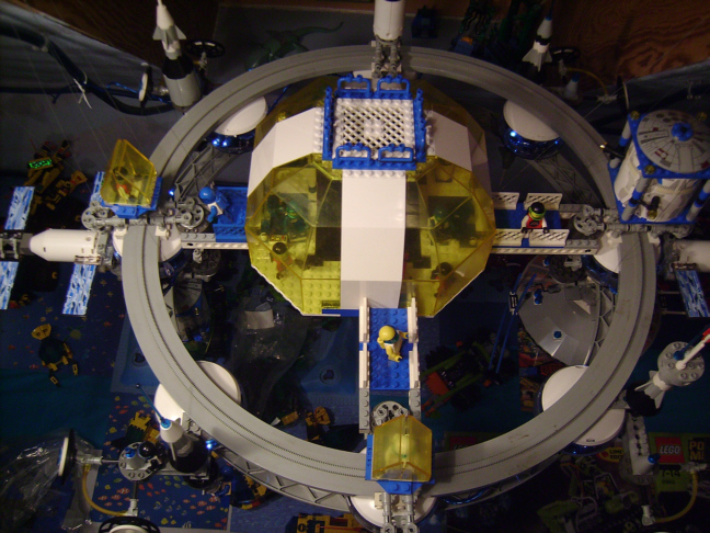 03_spacecenter.jpg