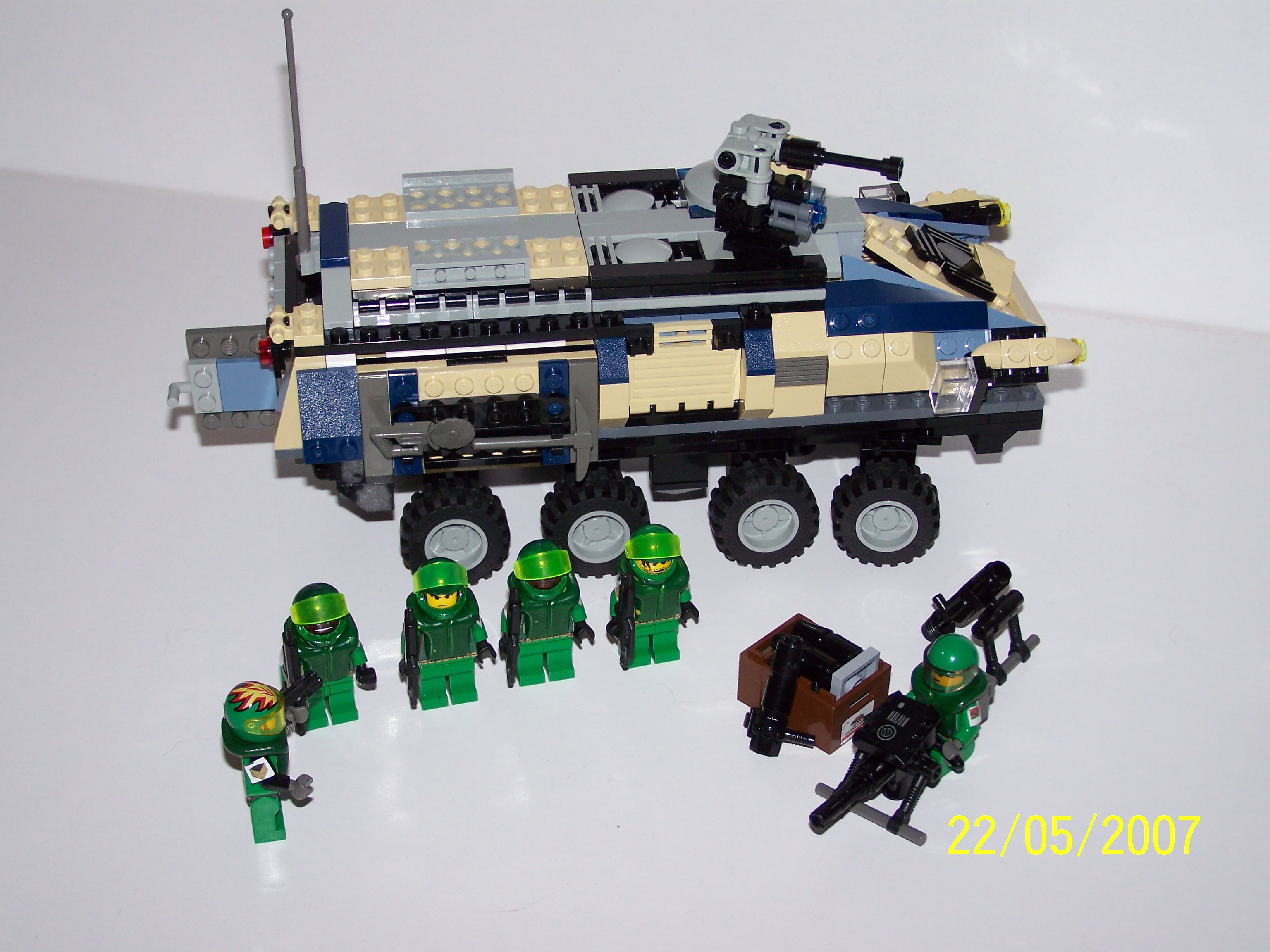 stryker_001.jpg