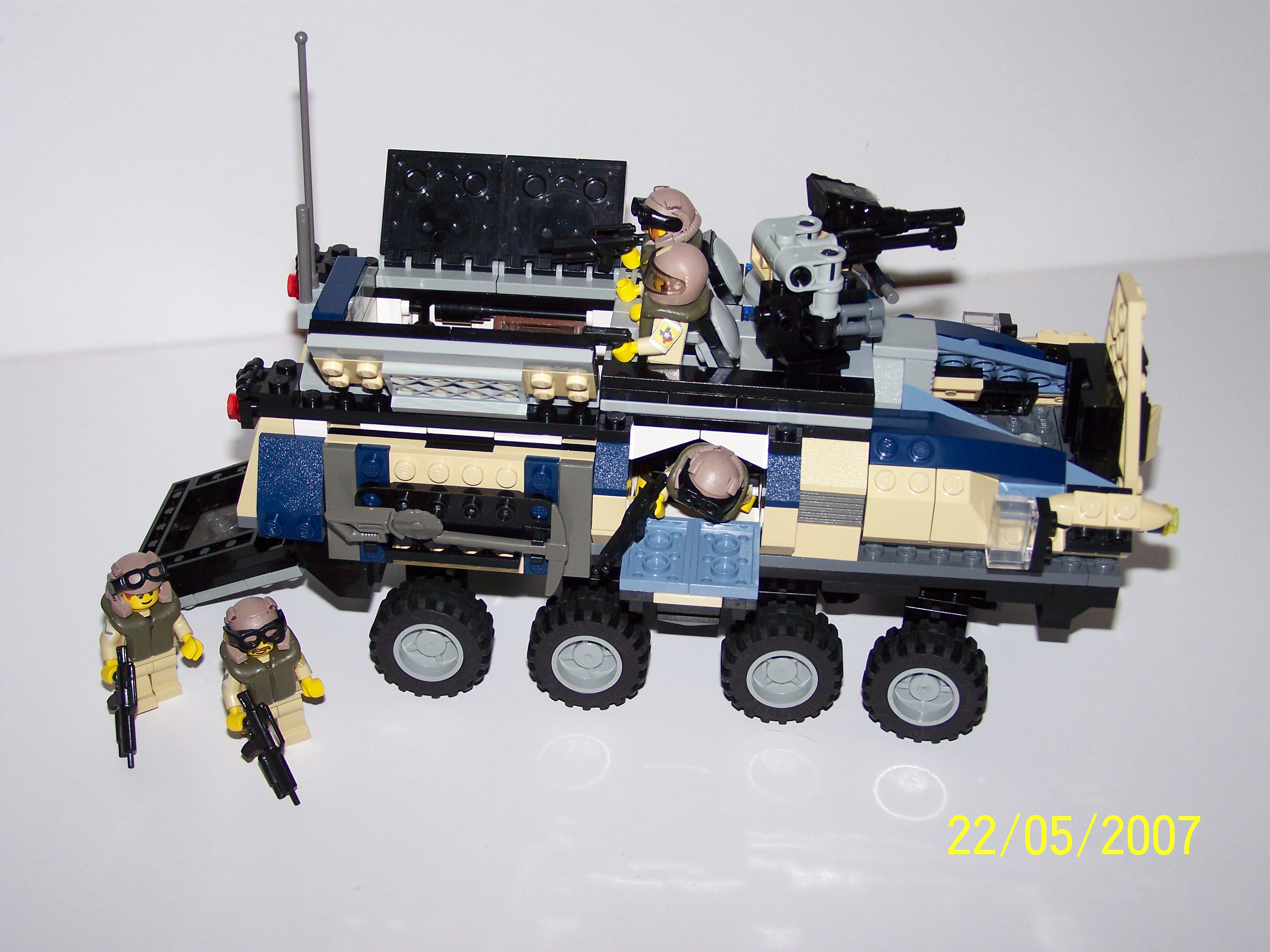 stryker_002.jpg