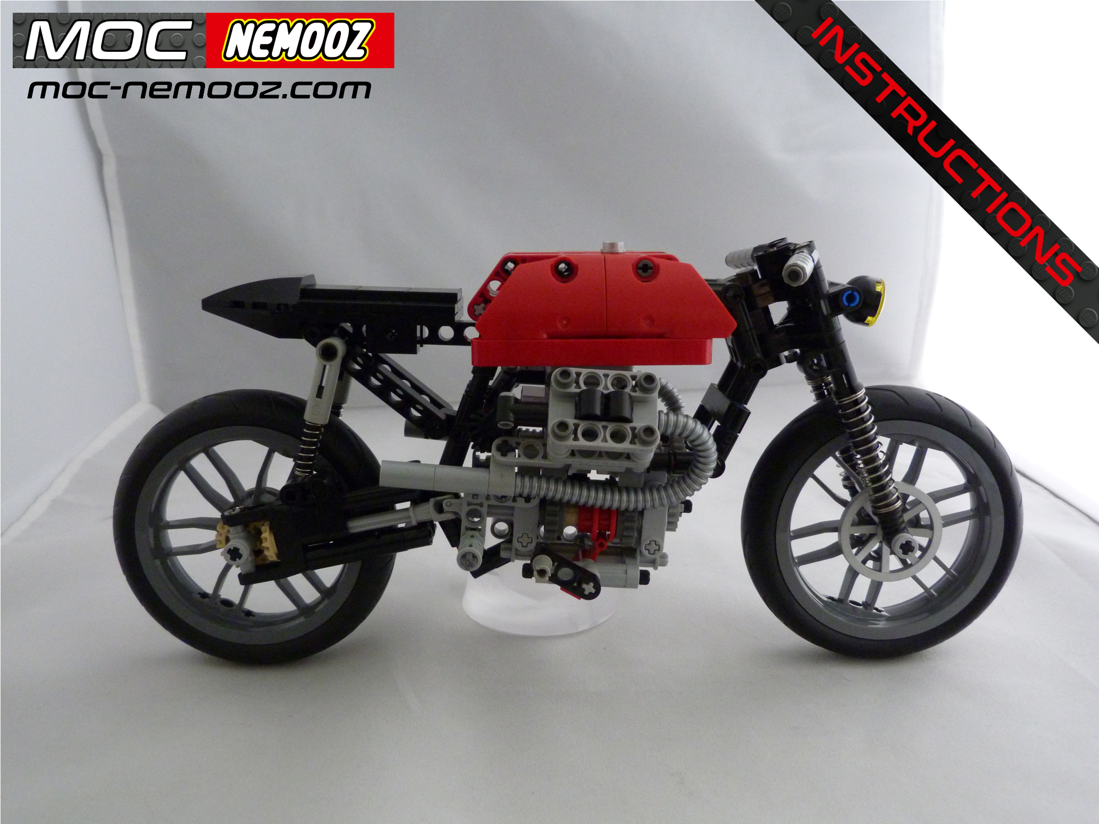 lego-technic_moto_guzzi_cafe_racer_1_moc-nemooz.com.png