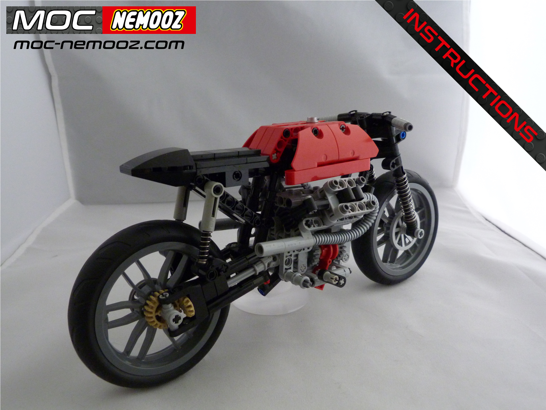 lego-technic_moto_guzzi_cafe_racer_3_moc-nemooz.com.png
