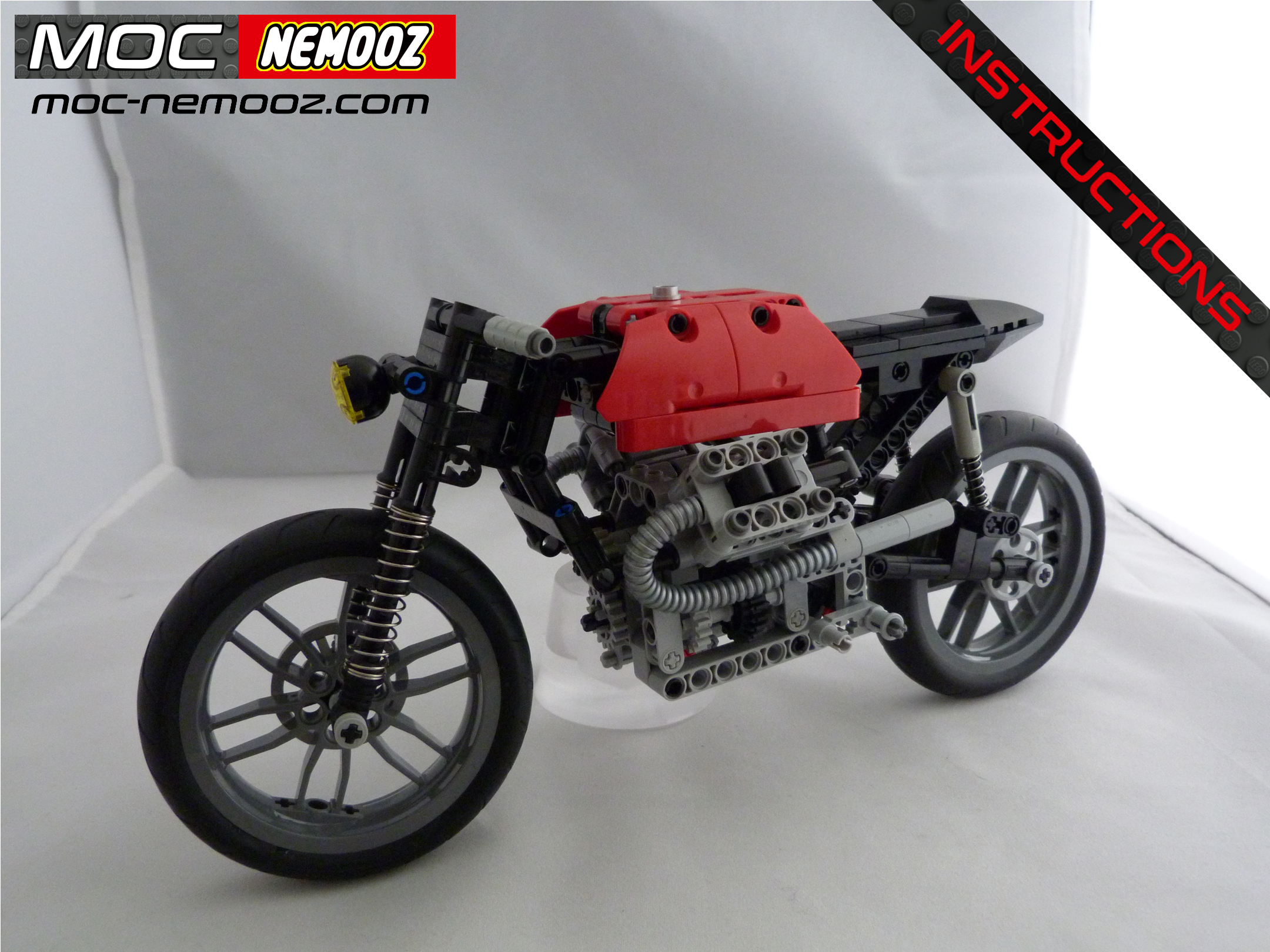lego-technic_moto_guzzi_cafe_racer_5_moc-nemooz.com.png