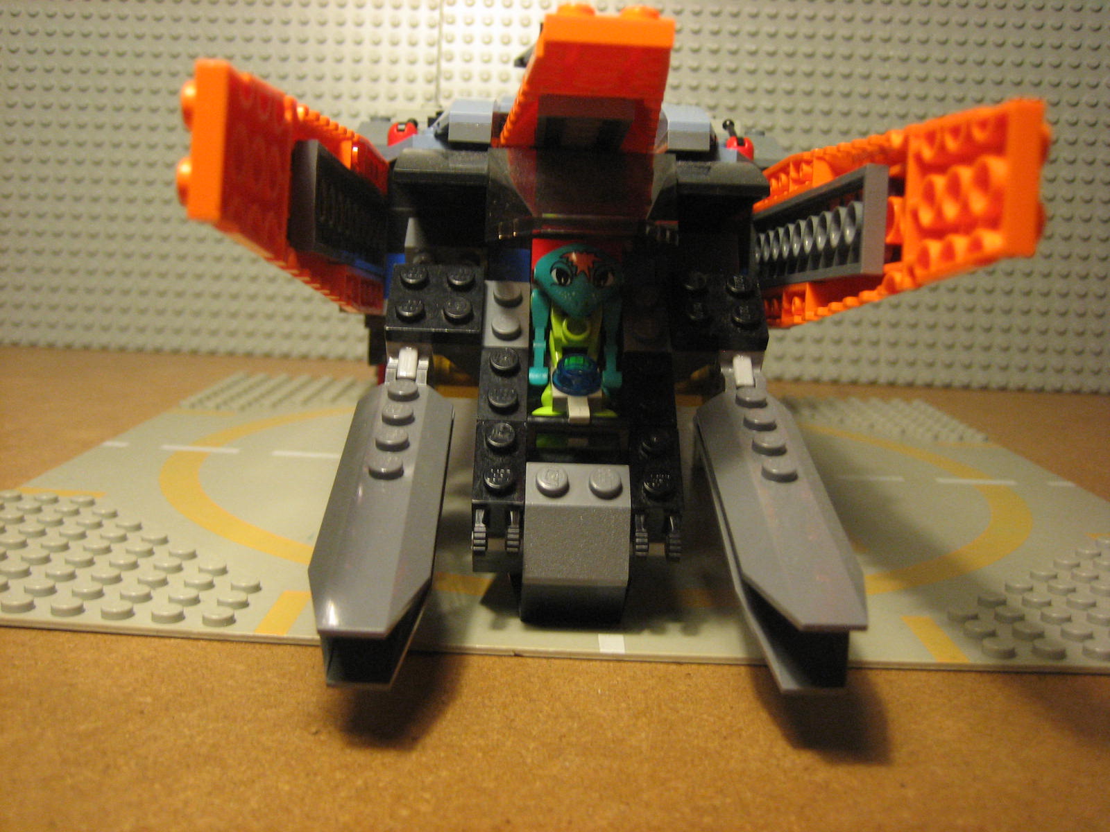 5_cockpit_open.jpg