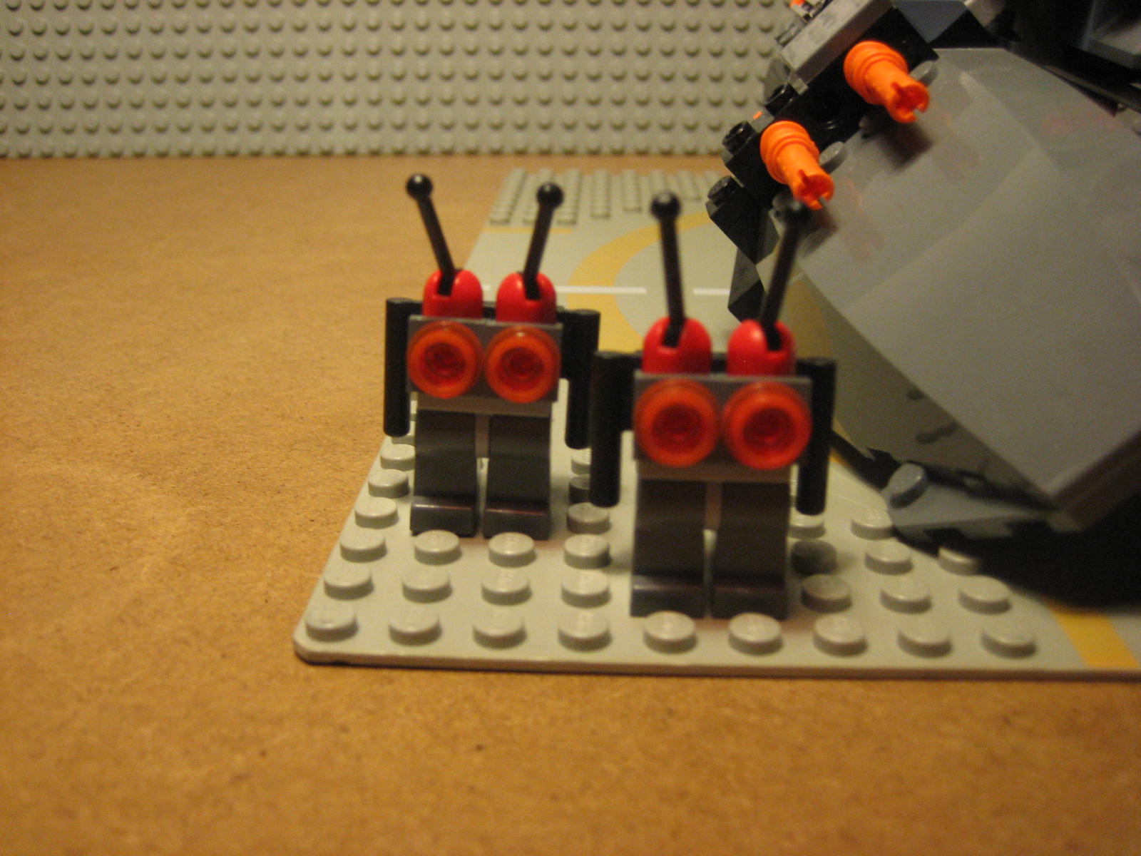 9e_tech_droids.jpg