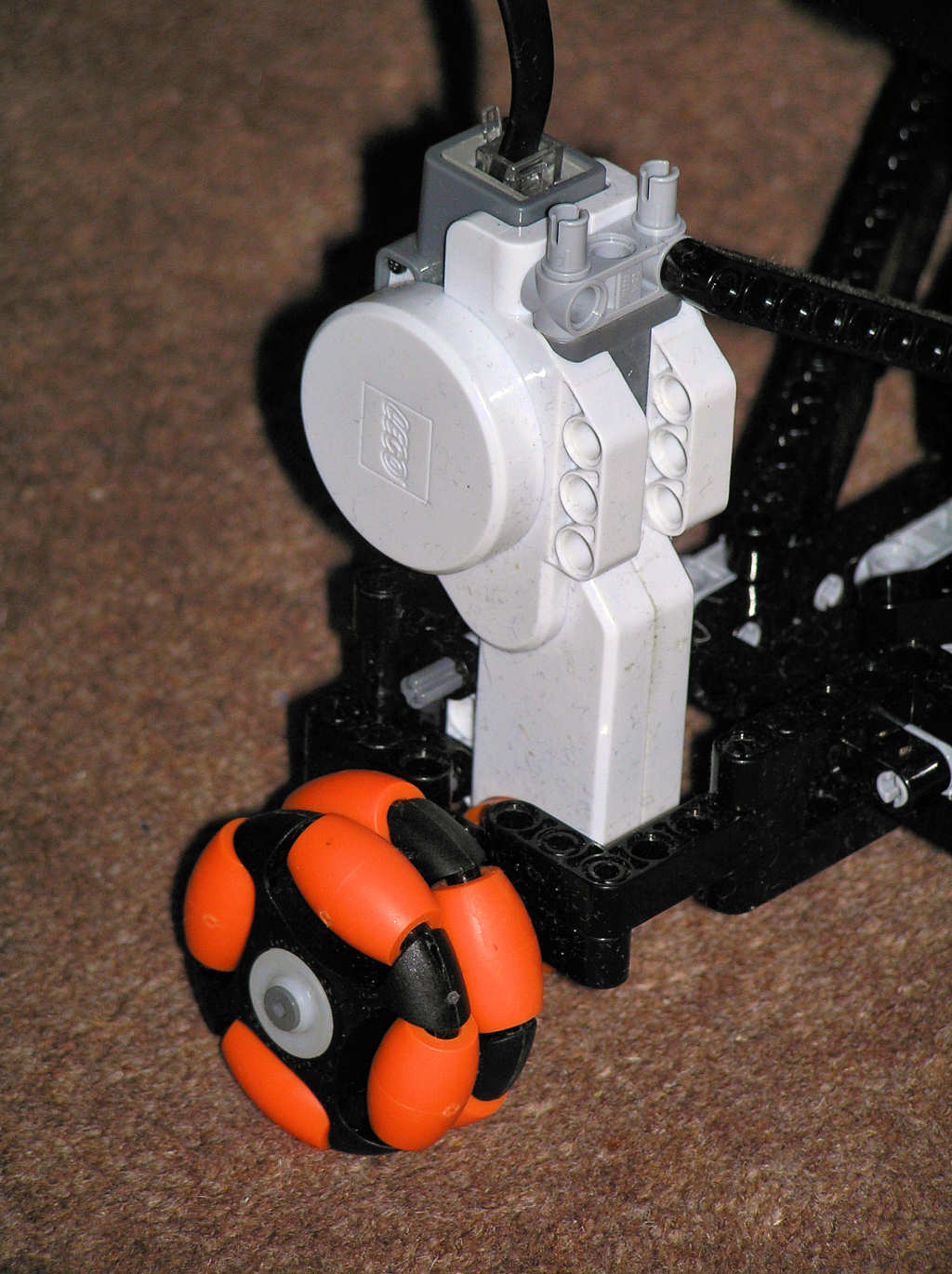 omnibot-rotacasterwheel.jpg