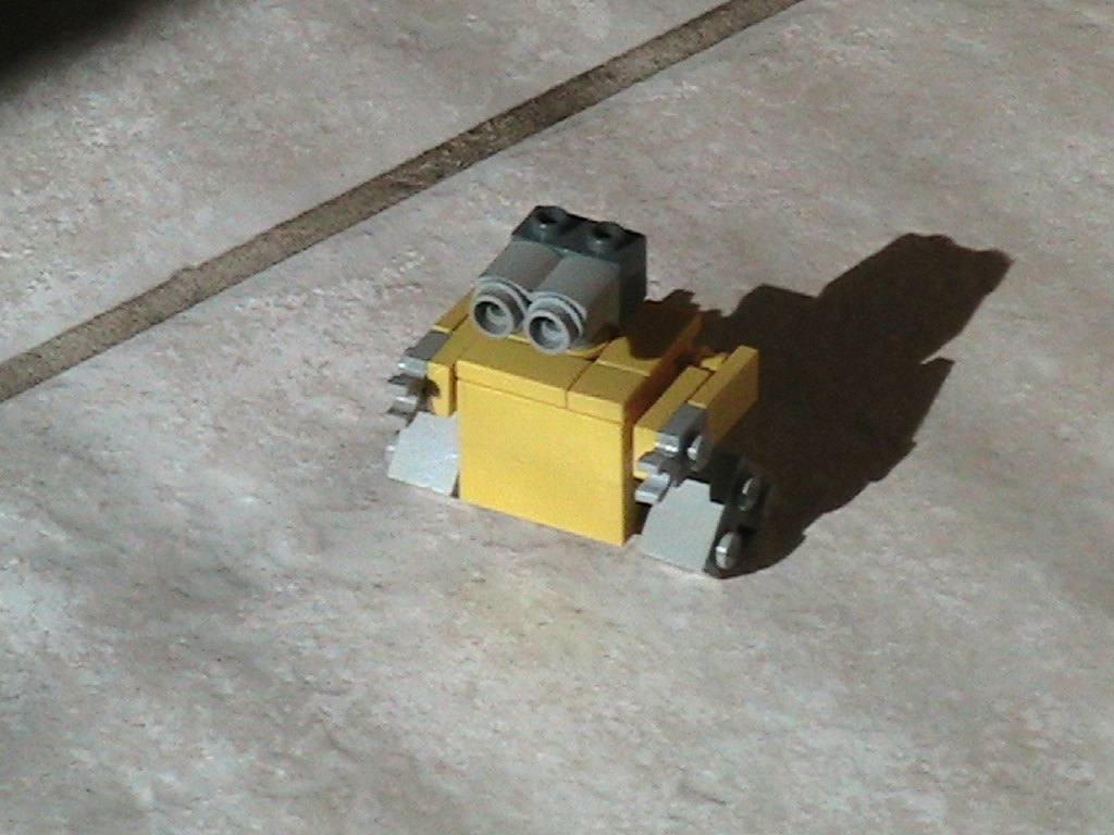 lego_wall-e_001.jpg