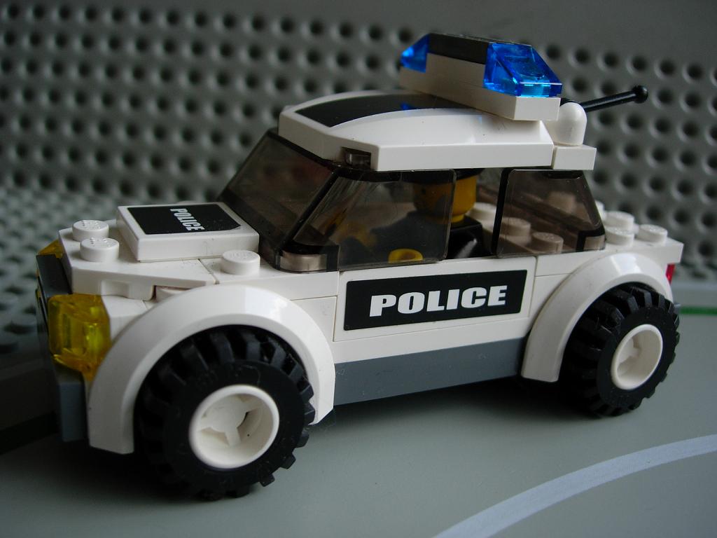 policecar4.jpg