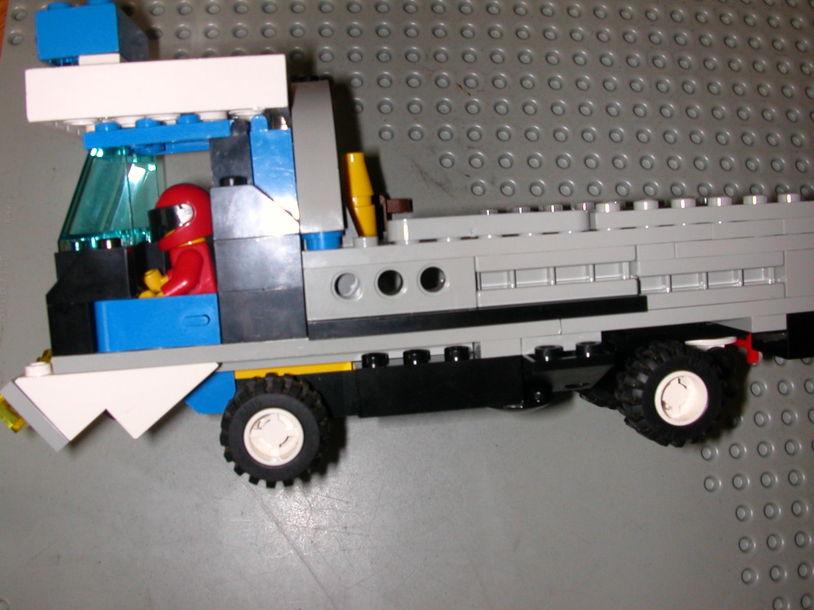 truck2.jpg