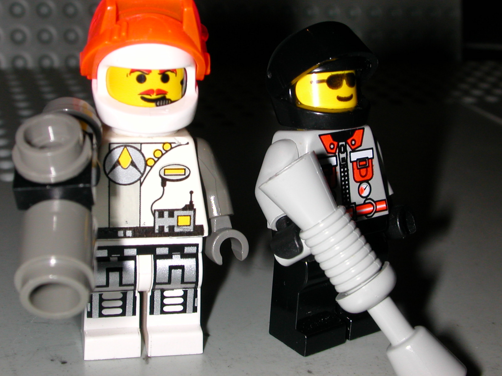 minifigs.jpg