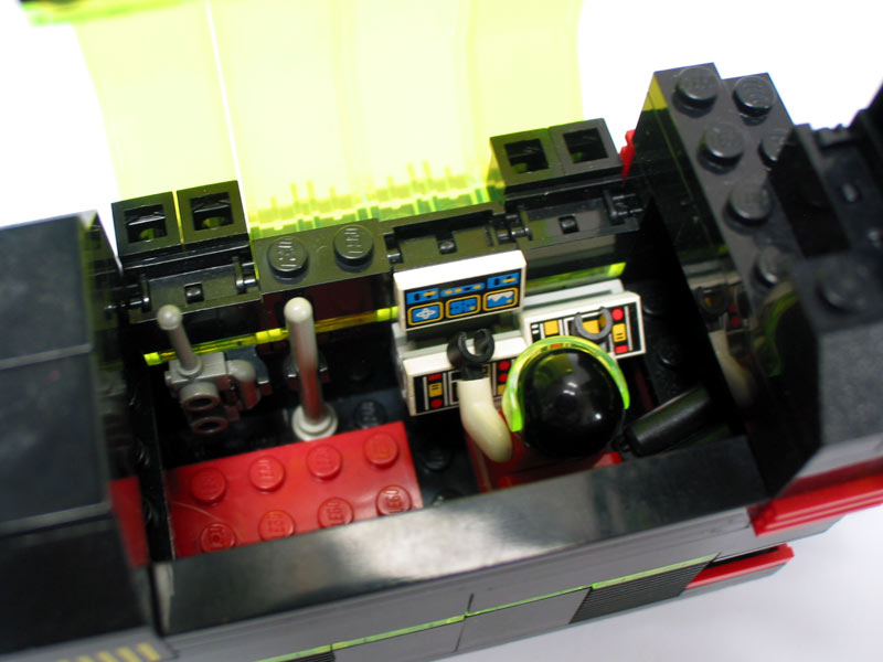 10-lab-interior.jpg