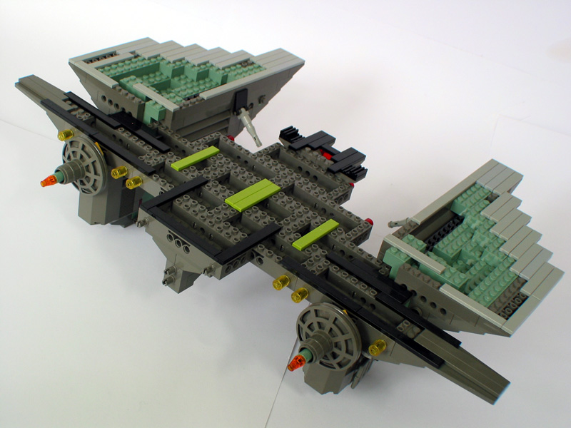 02-aft-lower-body.jpg