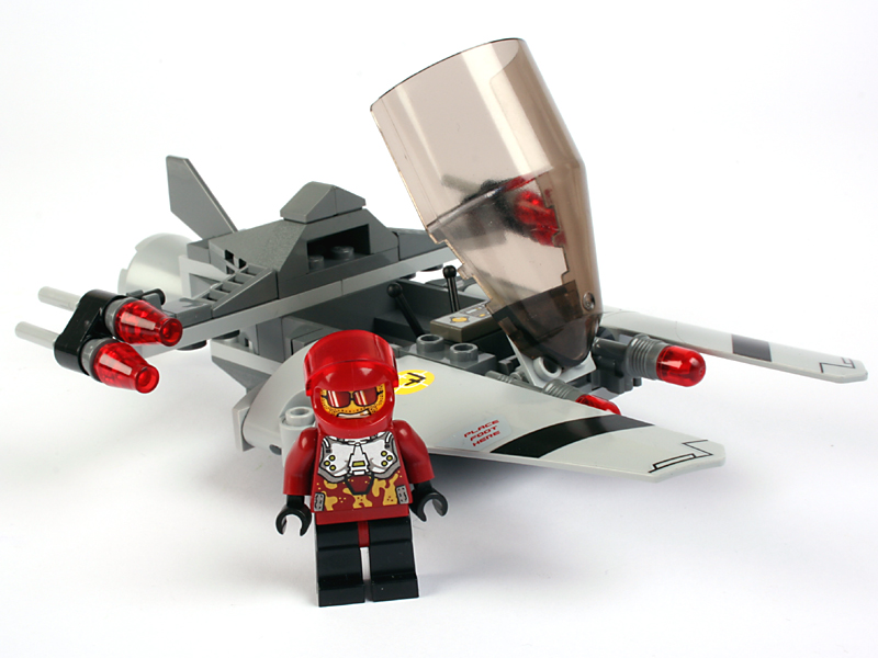 09-pilot.jpg
