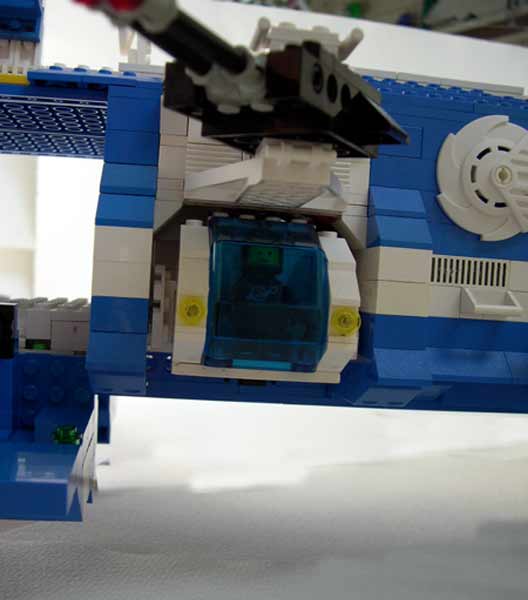 022-gun-pod-in-place.jpg
