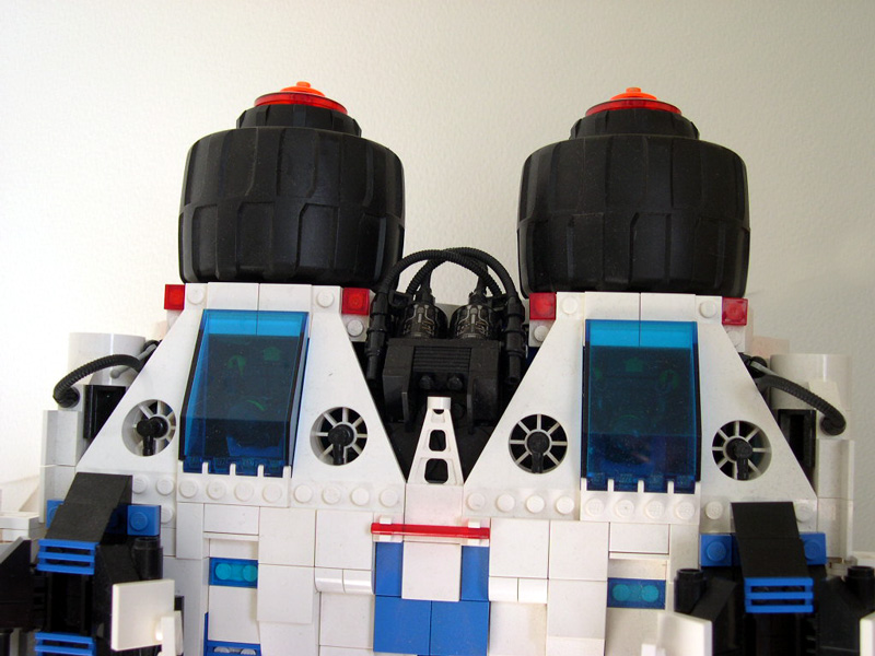 043-rear-closed.jpg