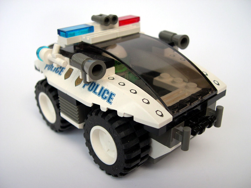 004-police-car2.jpg