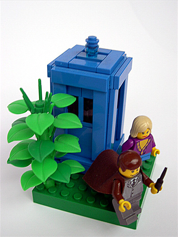 91-tardis-front-angle.jpg