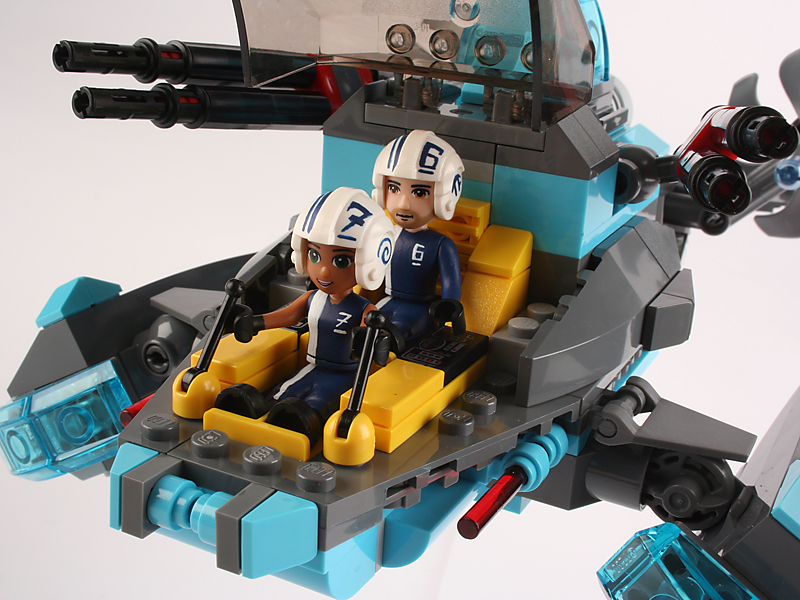 10-cockpit.jpg
