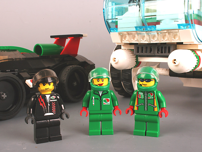 13-driving-team.jpg