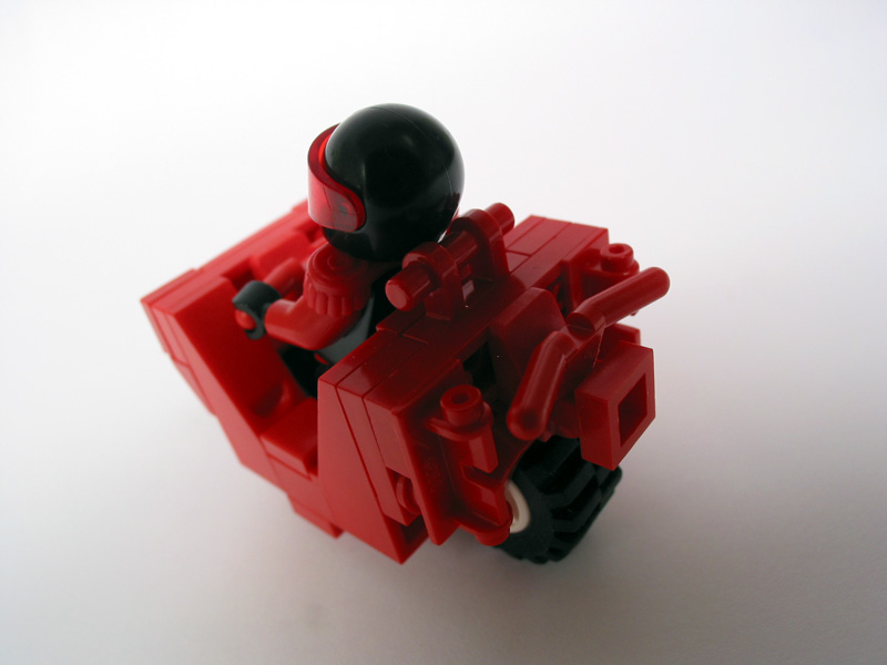 18-rear-wuarter.jpg