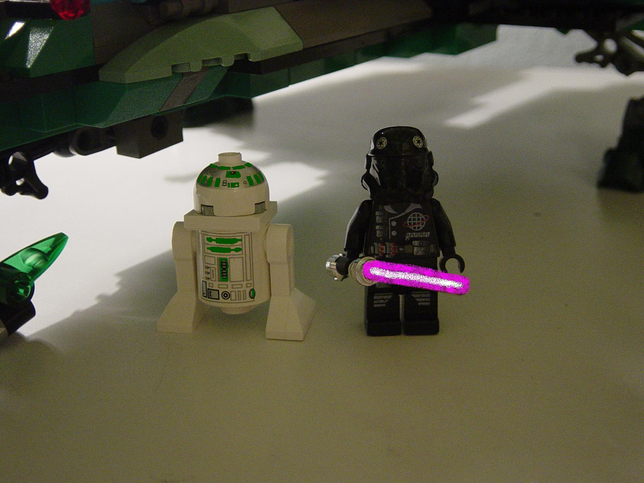 official_guide_to_brick_wars_008.jpg